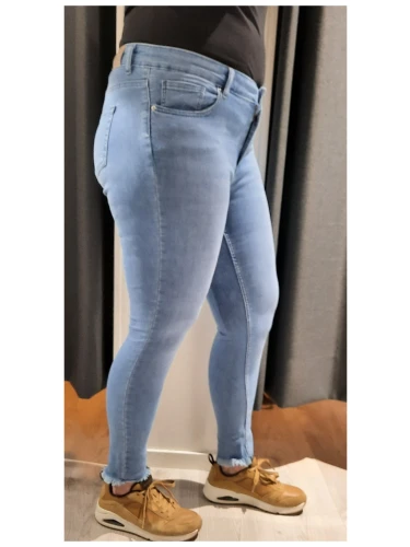 Only Carmakoma carwilly regular skinny ankle jeans light blue.